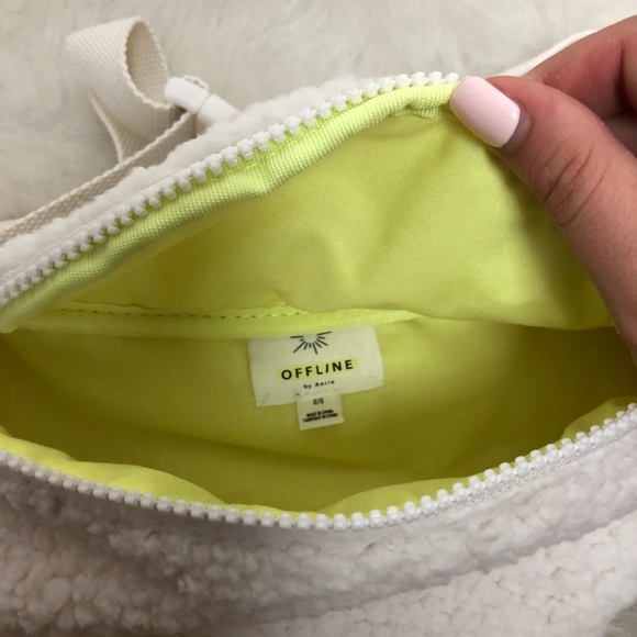 NWT Aerie Offline Sherpa Fannie Pack Belt Bag - Picture 8 of 9
